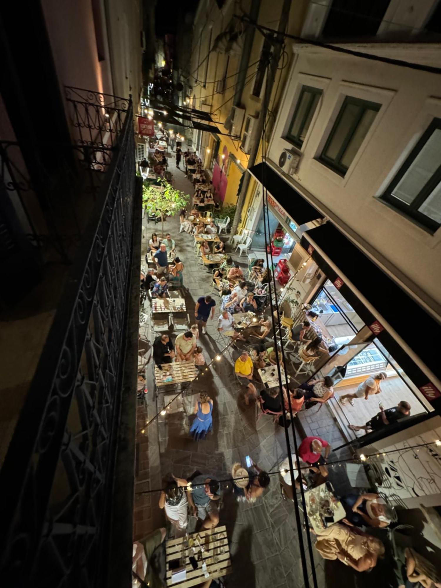Alley Rooms Mytilíni Esterno foto